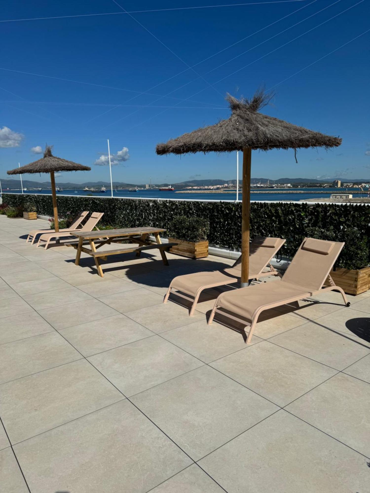 Marina Club Luxury Private Studio With Pool And Incredible Views Cebelitarık Dış mekan fotoğraf