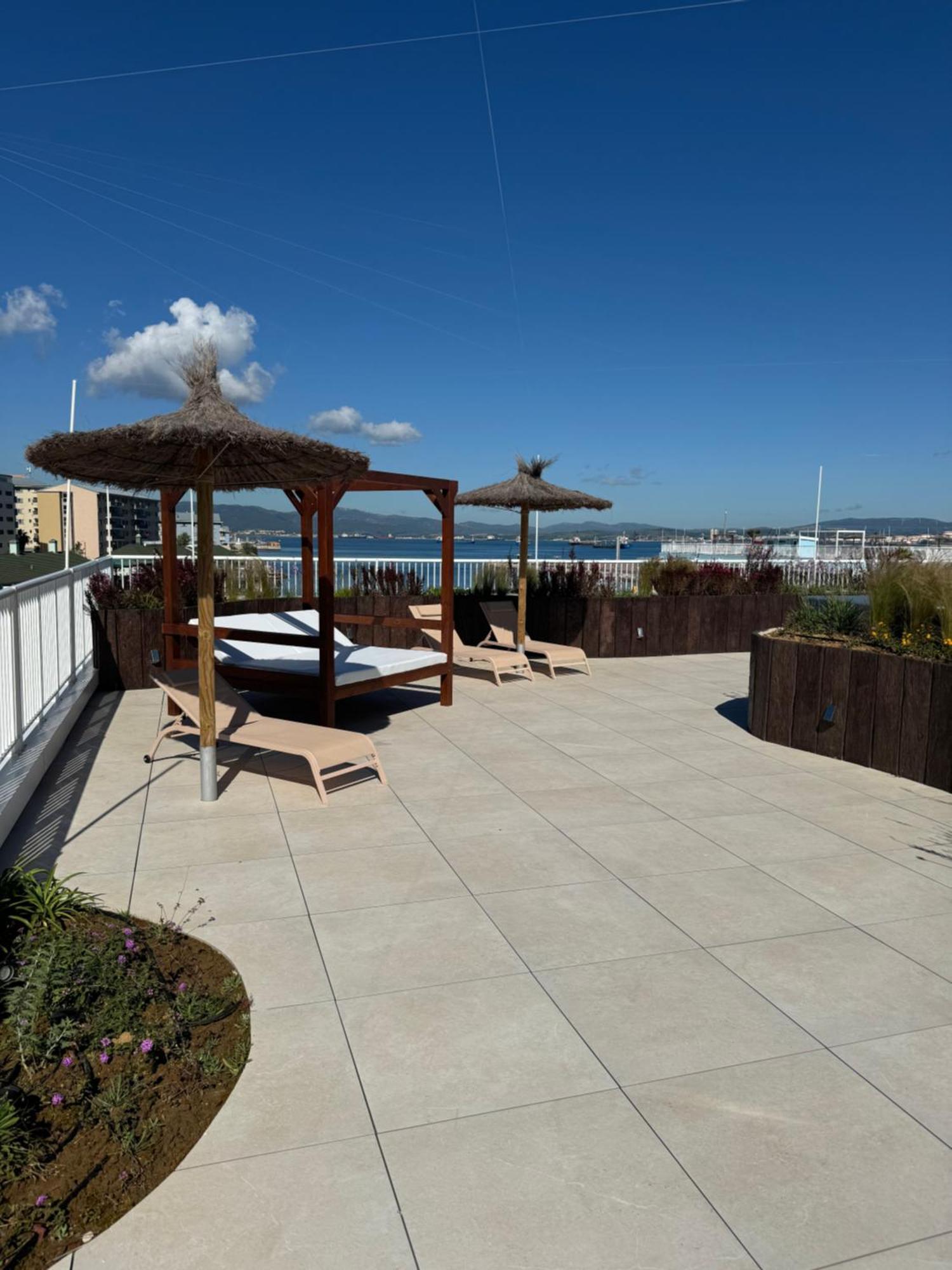 Marina Club Luxury Private Studio With Pool And Incredible Views Cebelitarık Dış mekan fotoğraf